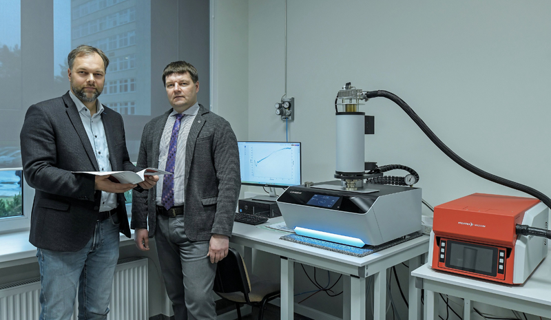 Civilinės inžinerijos mokslo centras įsigijo vieną moderniausių terminės analizės prietaisų